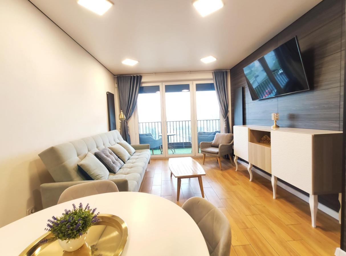 Zablocie 35 By Homeprime Krakow Bagian luar foto